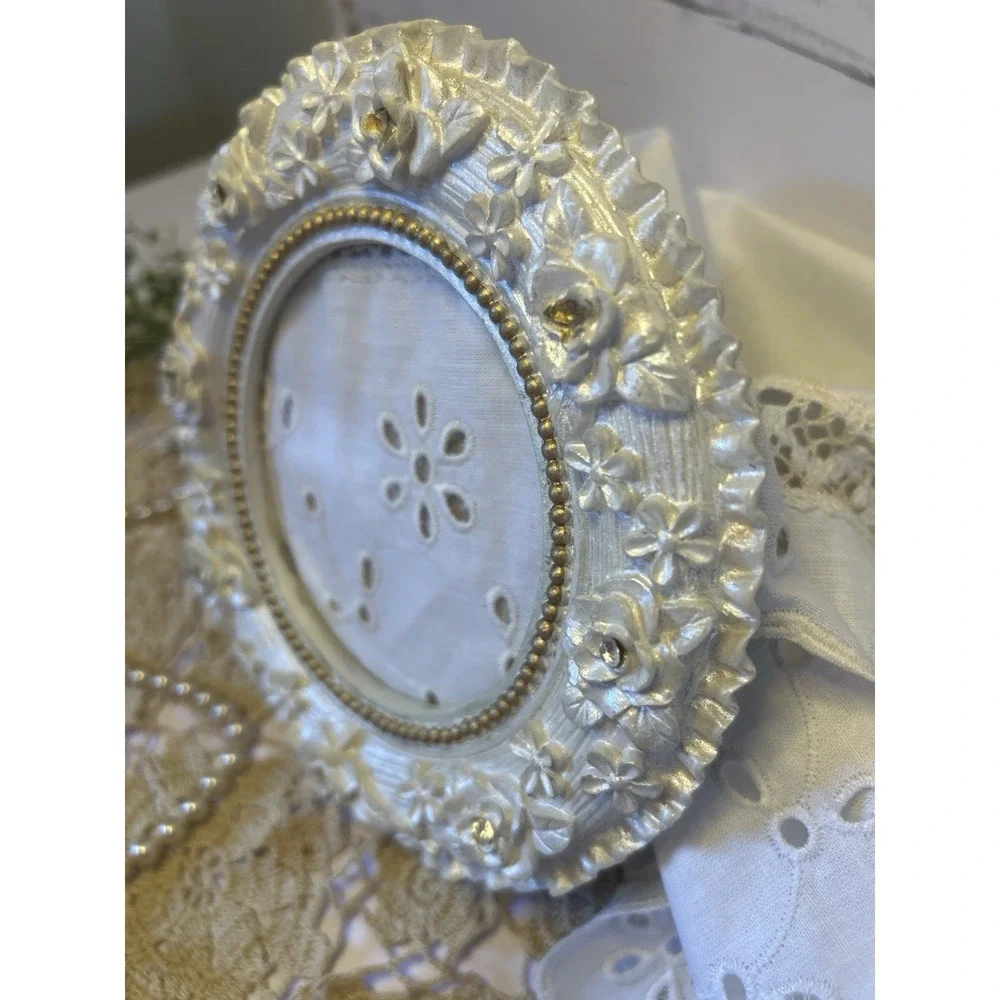 Vtg Style White Floral Round Picture Frame Cottage Decor Rhinestone Gold Accents